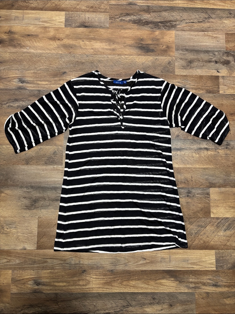 Apt. 9 Black & White Striped Tie-Neck Tunic | Small